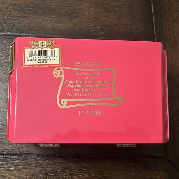 Arturo Fuente Rare Pink Signature Empty Wooden Cigar Box 7.25x5x2.5 - Picture 2 of 7
